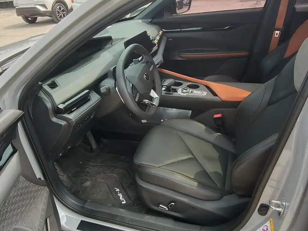 Changan UNI-V 1.5 T Sport