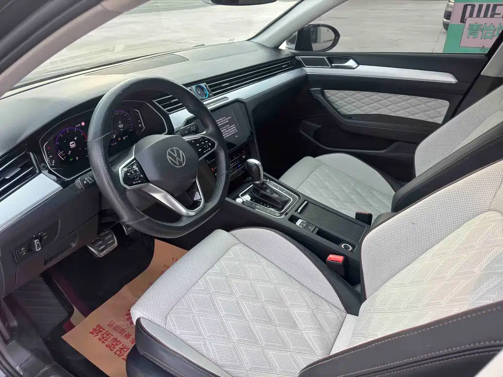 Magotan 200 10 K Commemorative 330 TSI DSG Luxury