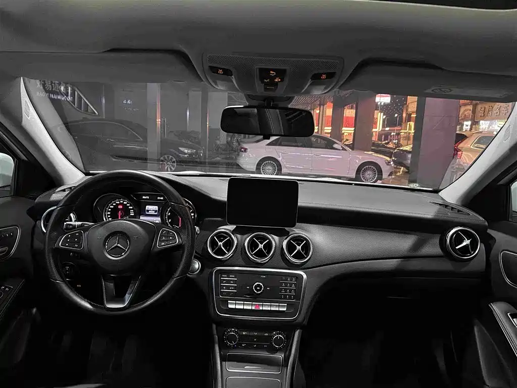Mercedes-Benz GLA GLA 200 Fashion
