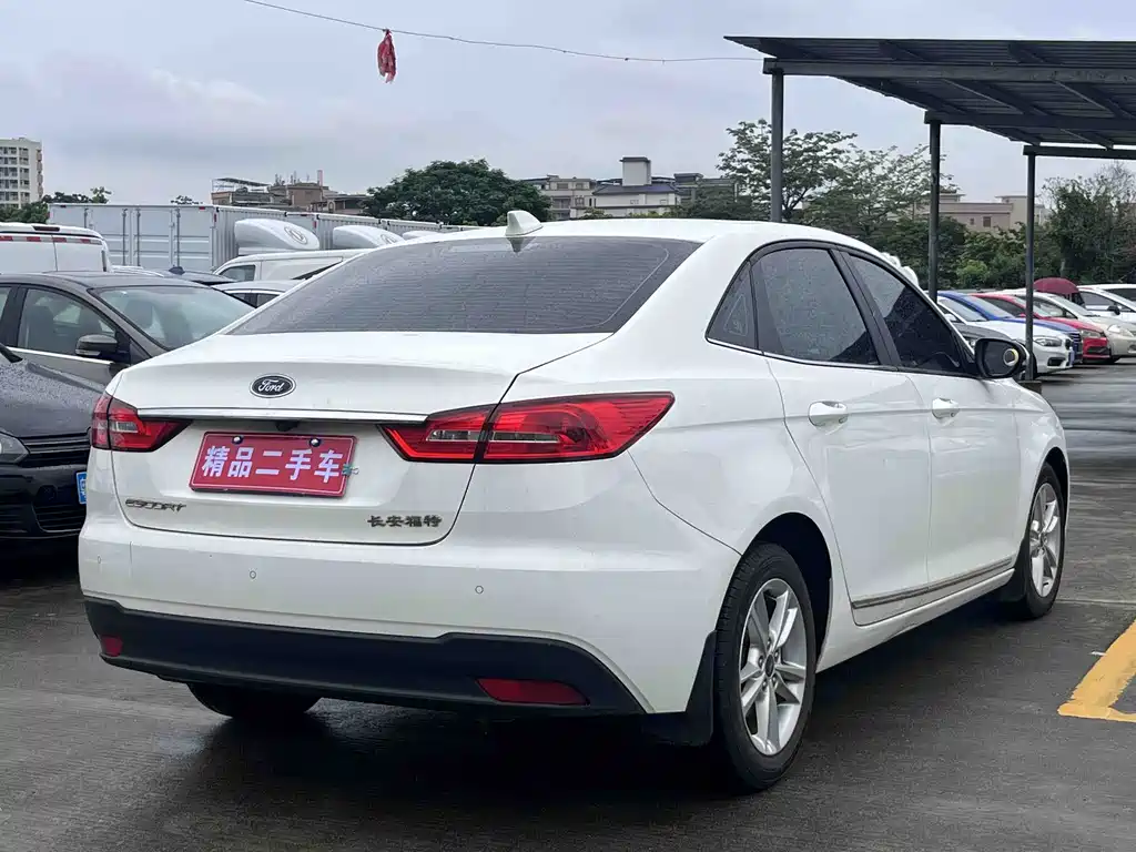 Escort Facelift 1.5 L Auto Joy CN-V