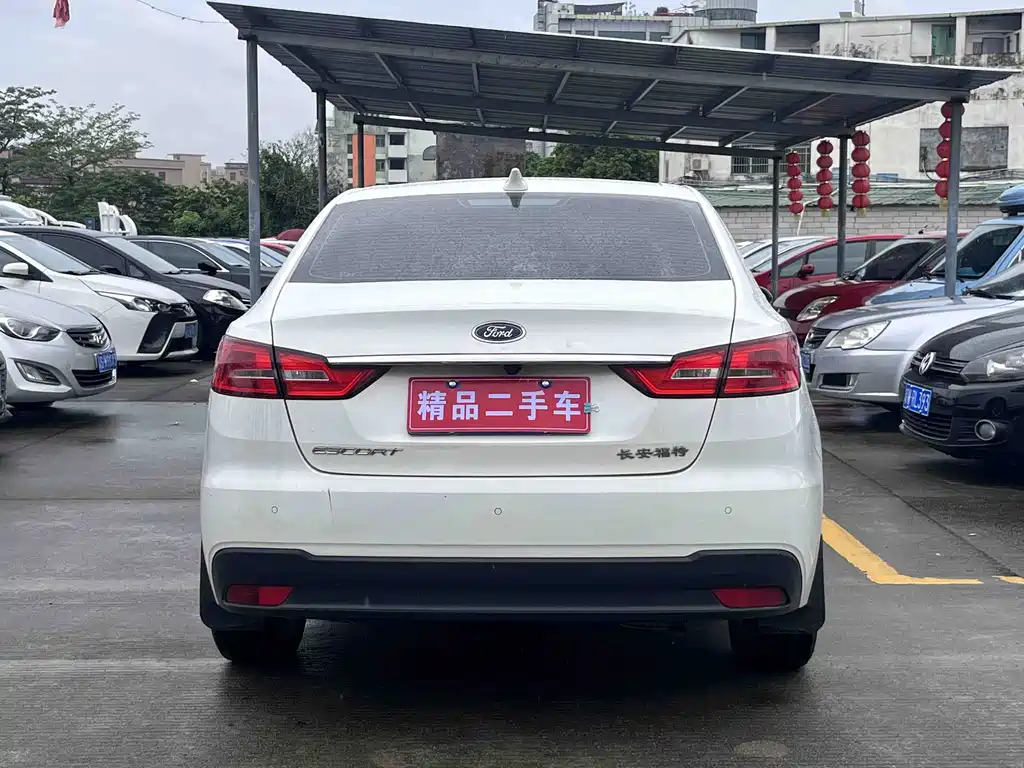 Escort Facelift 1.5 L Auto Joy CN-V