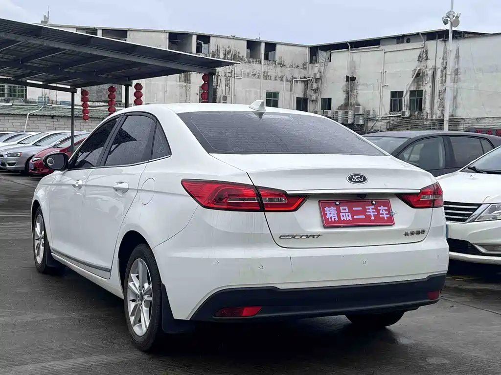 Escort Facelift 1.5 L Auto Joy CN-V