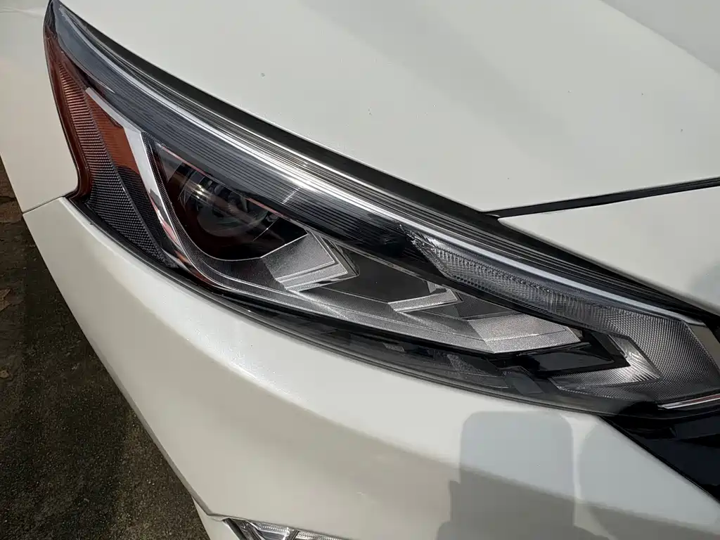 Teana 2.0 L XE Fashion