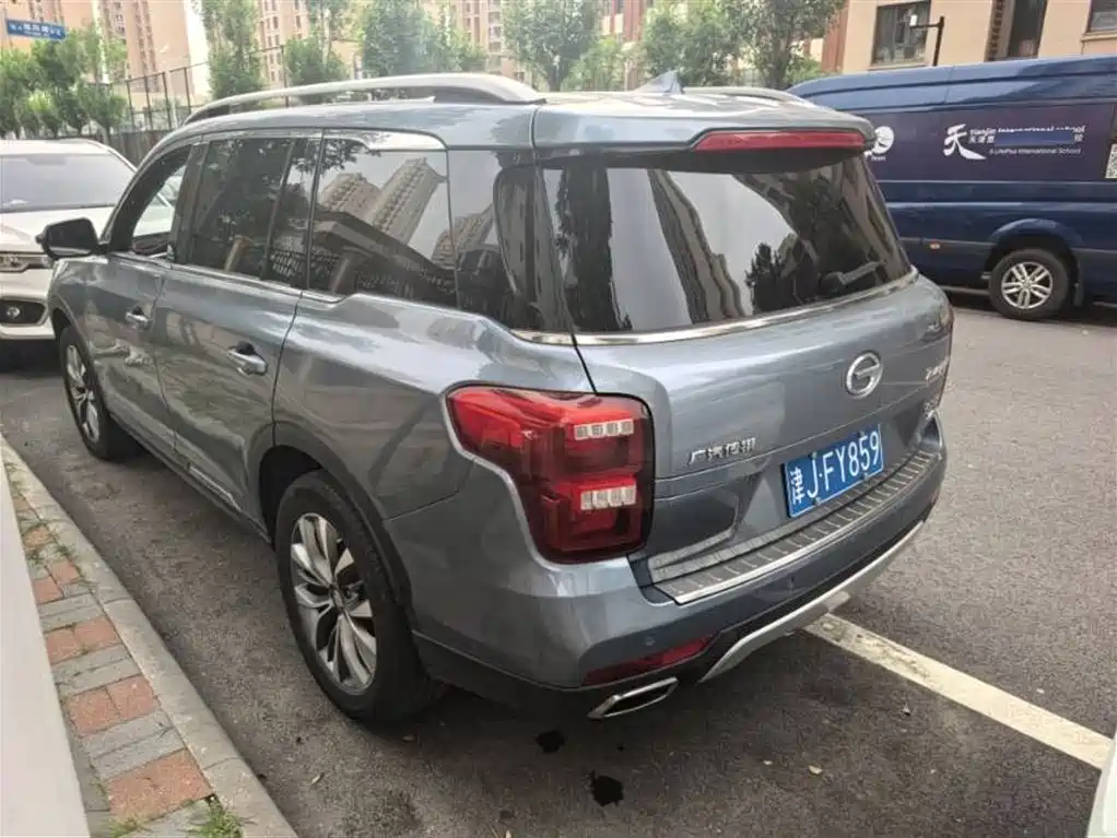 GAC Trumpchi GS8 320 T 2 WD Luxury Connected (7-seat)