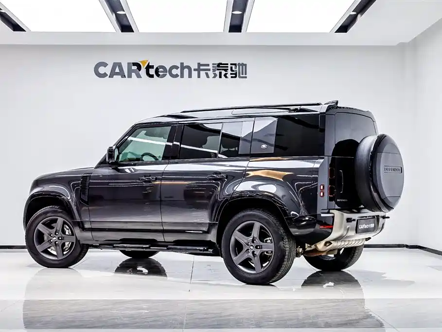 Land Rover Defender 110 3.0 T P400 X-DYNAMIC HSE
