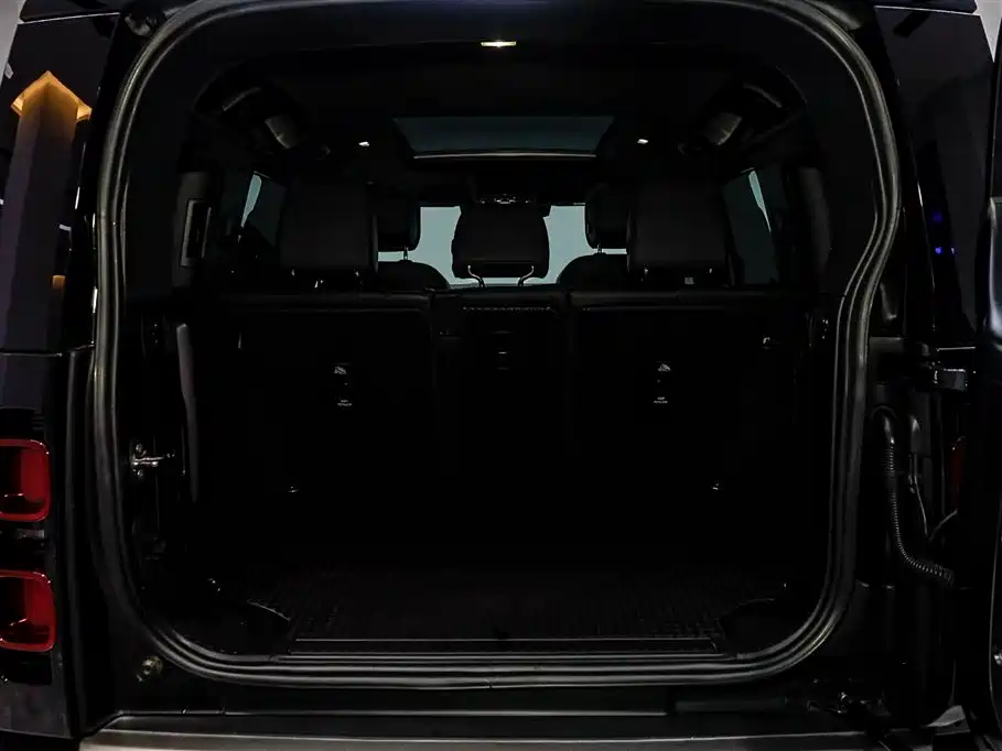 Land Rover Defender 110 3.0 T P400 X-DYNAMIC HSE