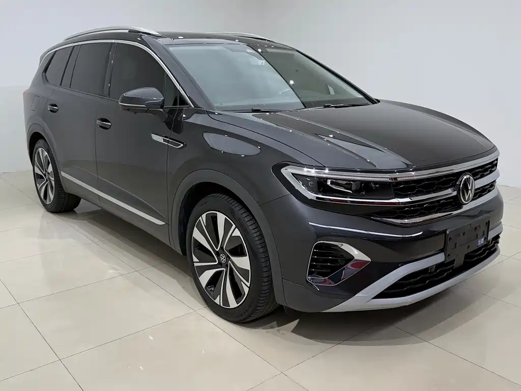Talagon 380 TSI 4 WD Luxury Premium Realm Pro 6-seat