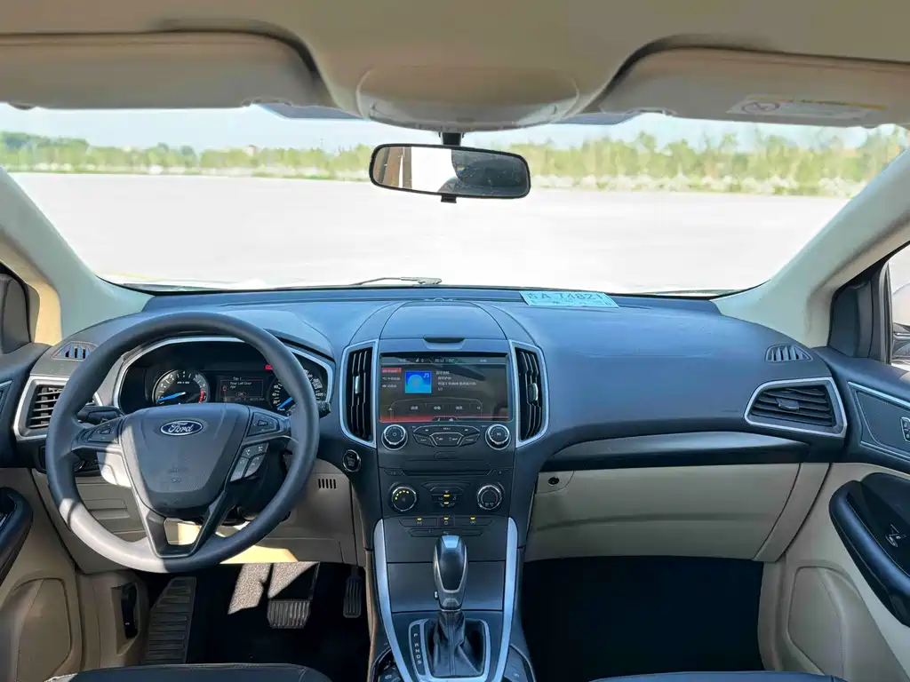 Edge EcoBoost 245 2 WD Elite Sharp 5-seat