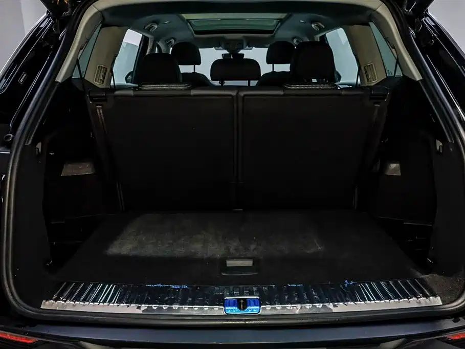 Audi Q6 40 TFSI quattro Cloud View Feather Package 7-seat