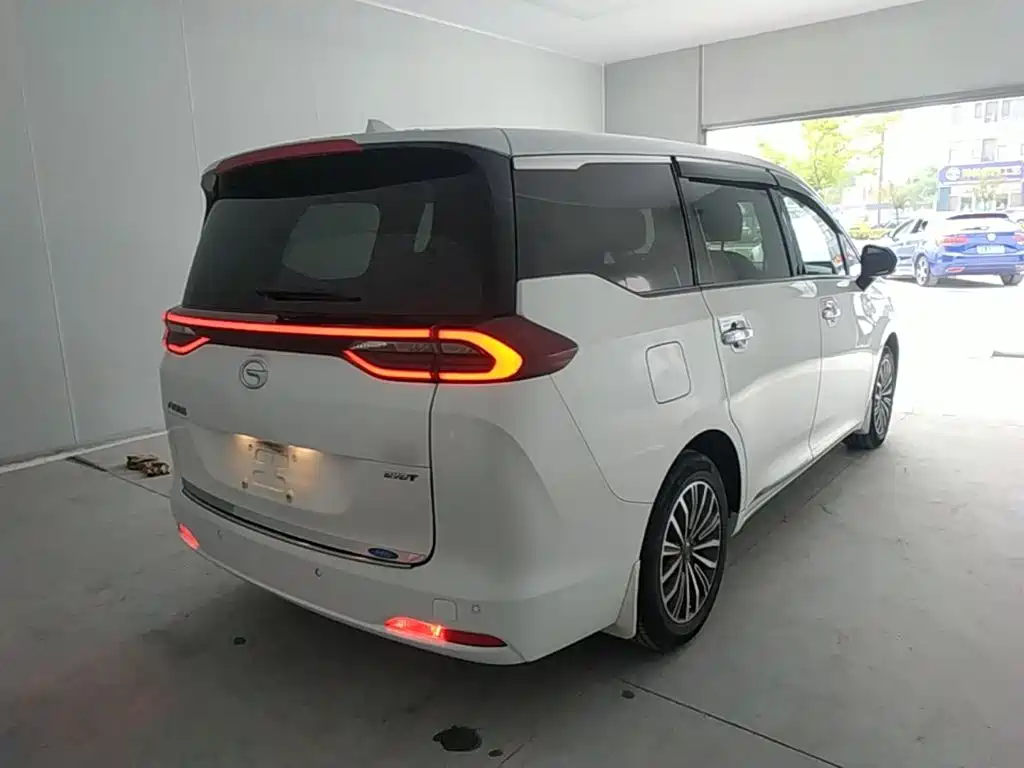 GAC Trumpchi M6 传祺M6 2021款 270 T DCT尊贵版（七座）