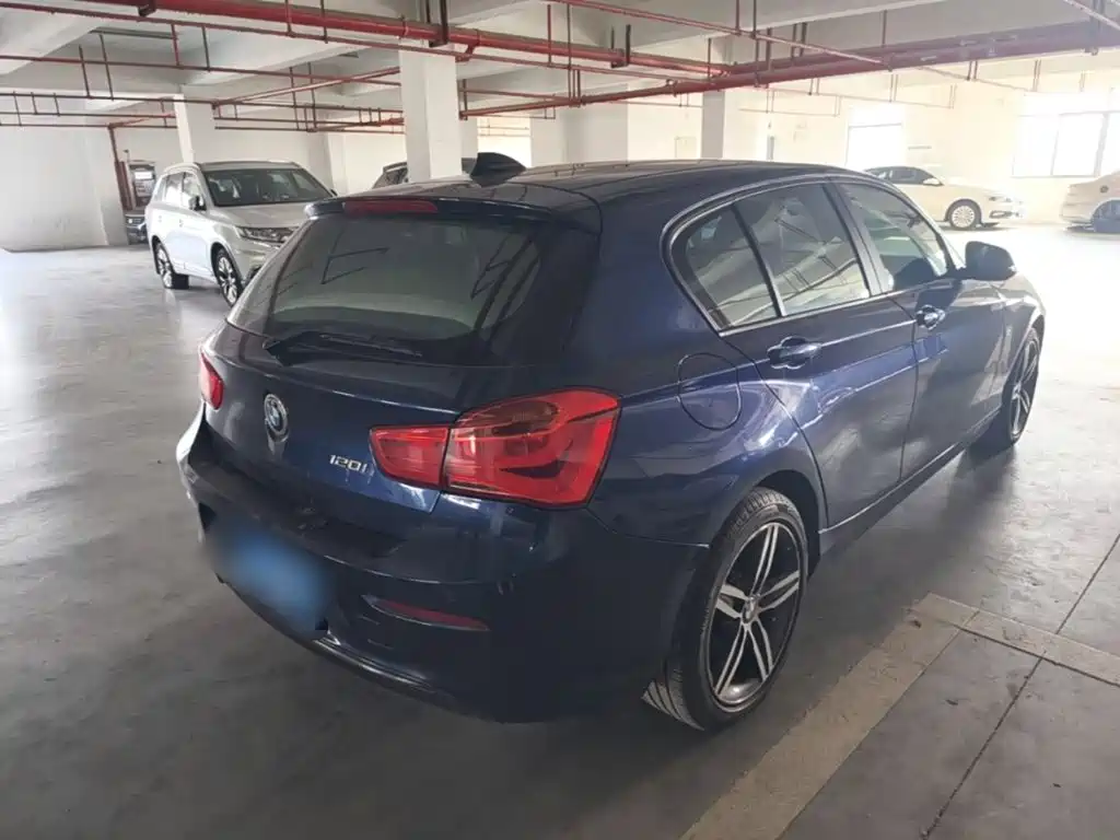 BMW 1 Series (Import) 宝马1系进口 2015款 120 i 运动设计套装