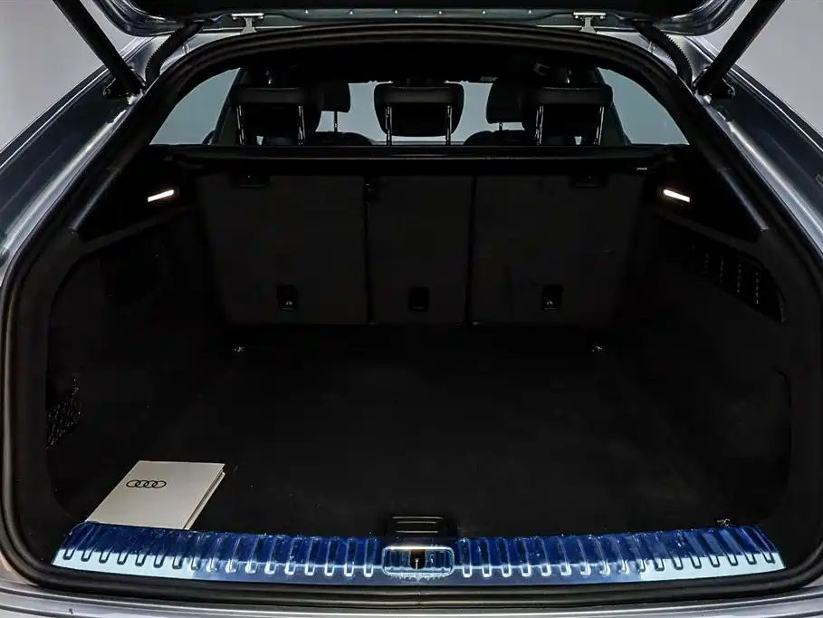 Audi Q8 55 TFSI Select Dynamic