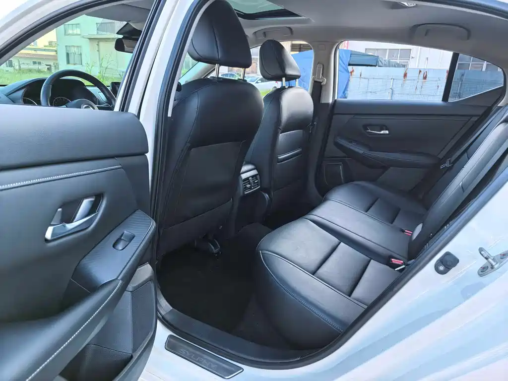 Sylphy 1.6 L XL CVT Joy