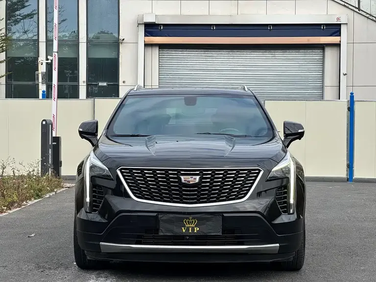 Cadillac XT4 28 T 2 WD Leading