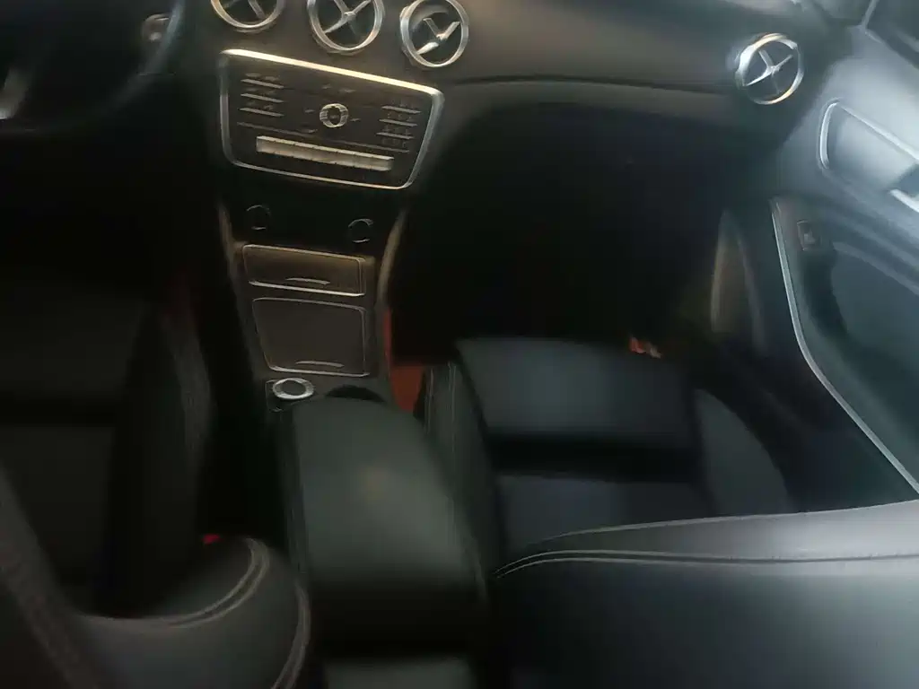 Mercedes-Benz GLA GLA 200 Dynamic