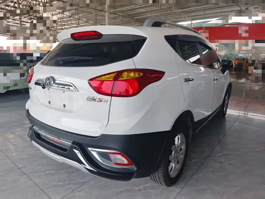 Refine S3 1.5 L CVT Luxury Smart