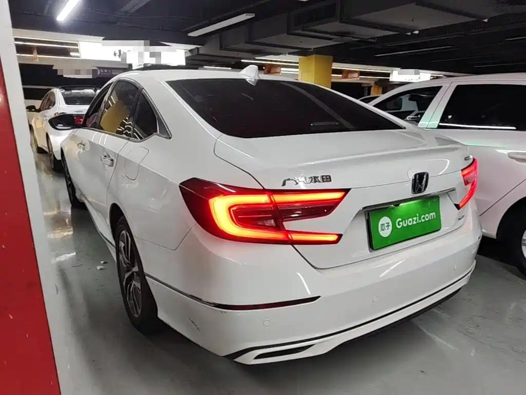 Accord Sharp· Hybrid 2.0 L Sharp Leading