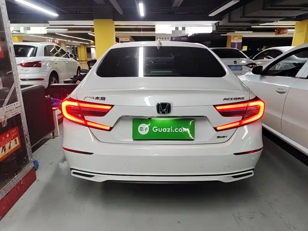 Accord Sharp· Hybrid 2.0 L Sharp Leading