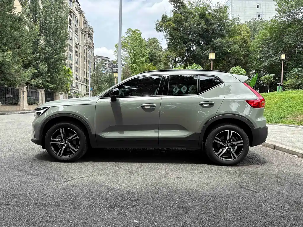 Volvo XC40 沃尔沃XC40 2023款 B3 智远运动版