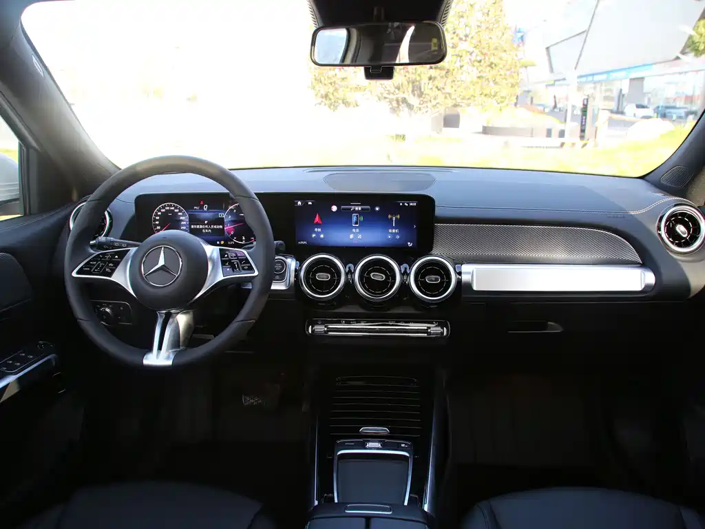 Mercedes-Benz GLB Facelift GLB 200 Dynamic