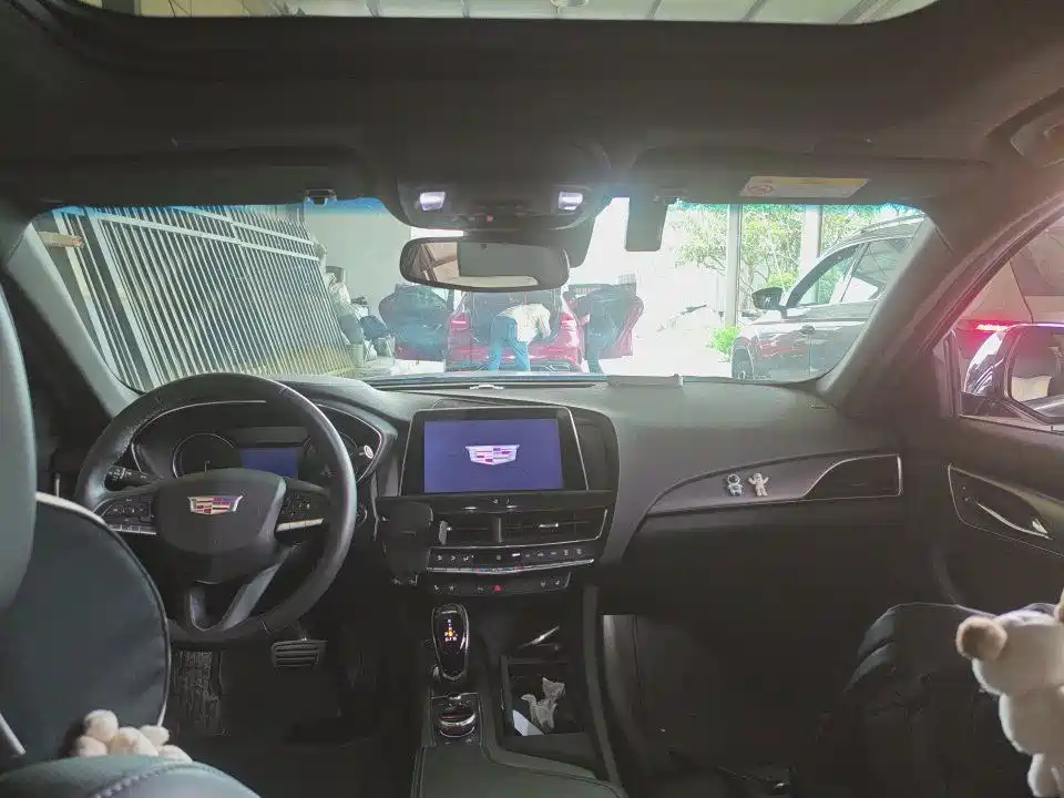 Cadillac CT5 28 T Luxury (Standard)