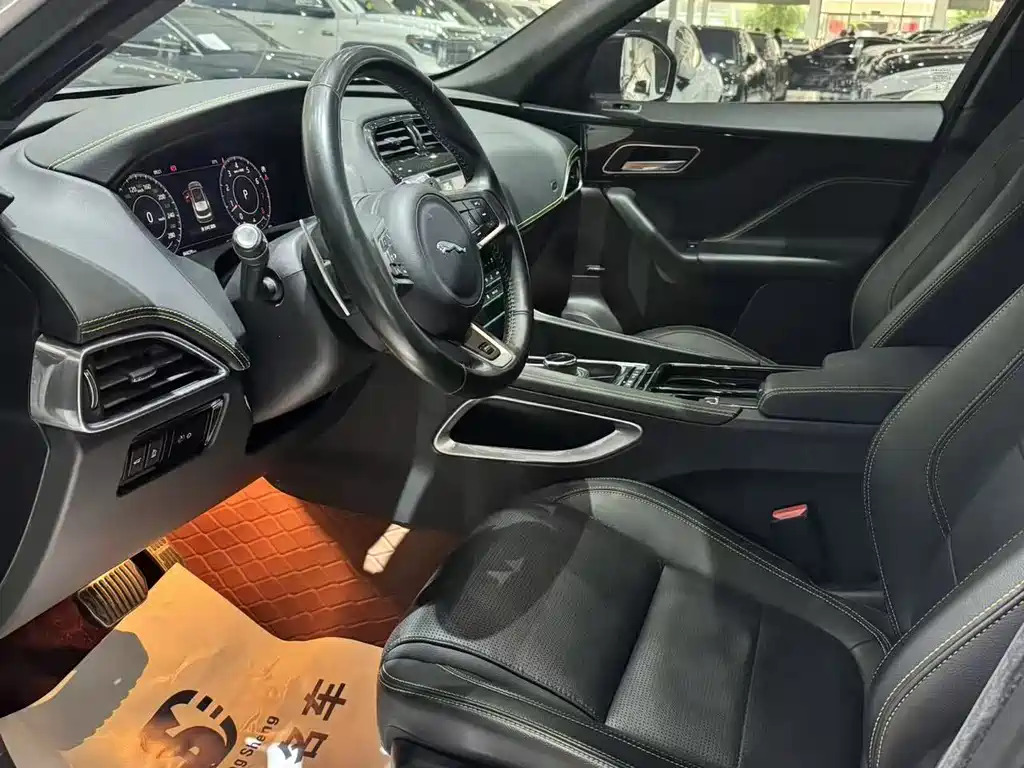 Jaguar F-PACE 300-Sport Sport