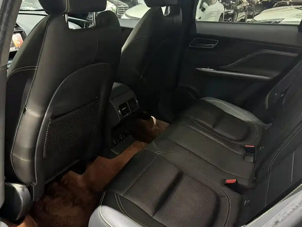 Jaguar F-PACE 300-Sport Sport