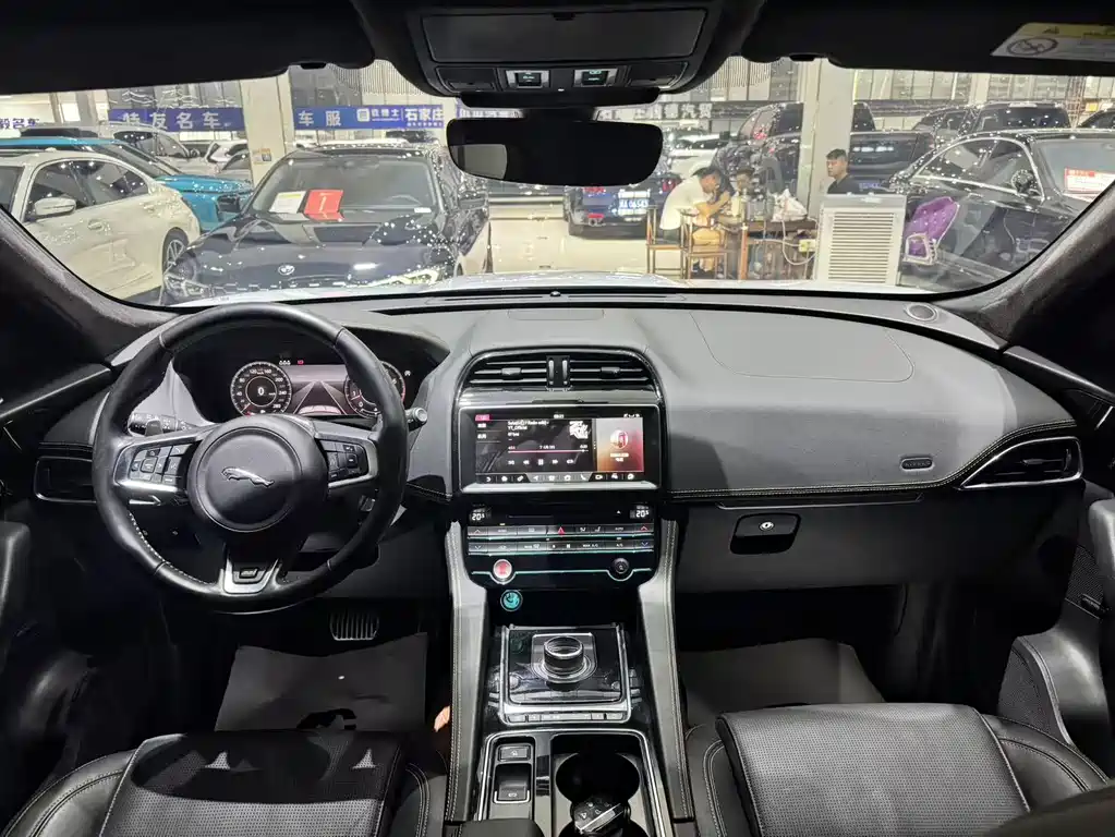 Jaguar F-PACE 300-Sport Sport