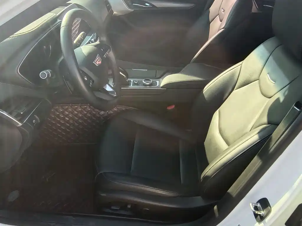 Cadillac CT5 28 T Luxury