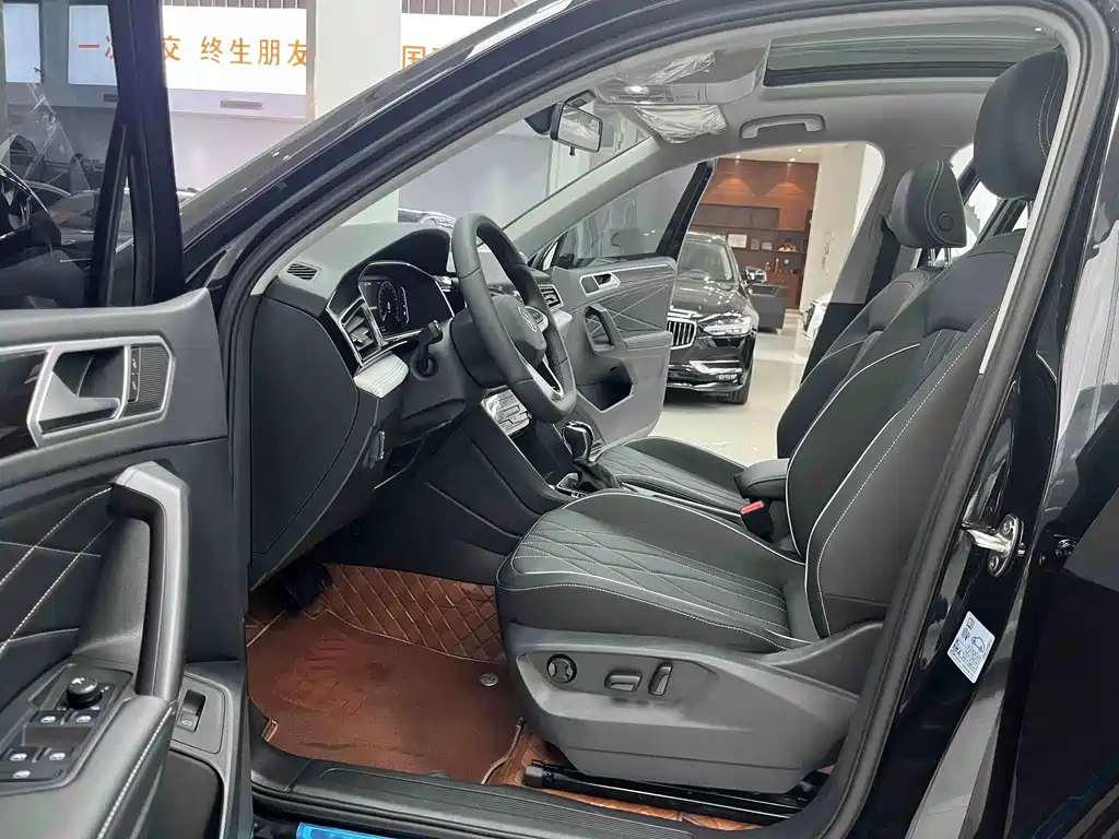 Tiguan L Outstanding 300 TSI Auto 2 WD Dragon
