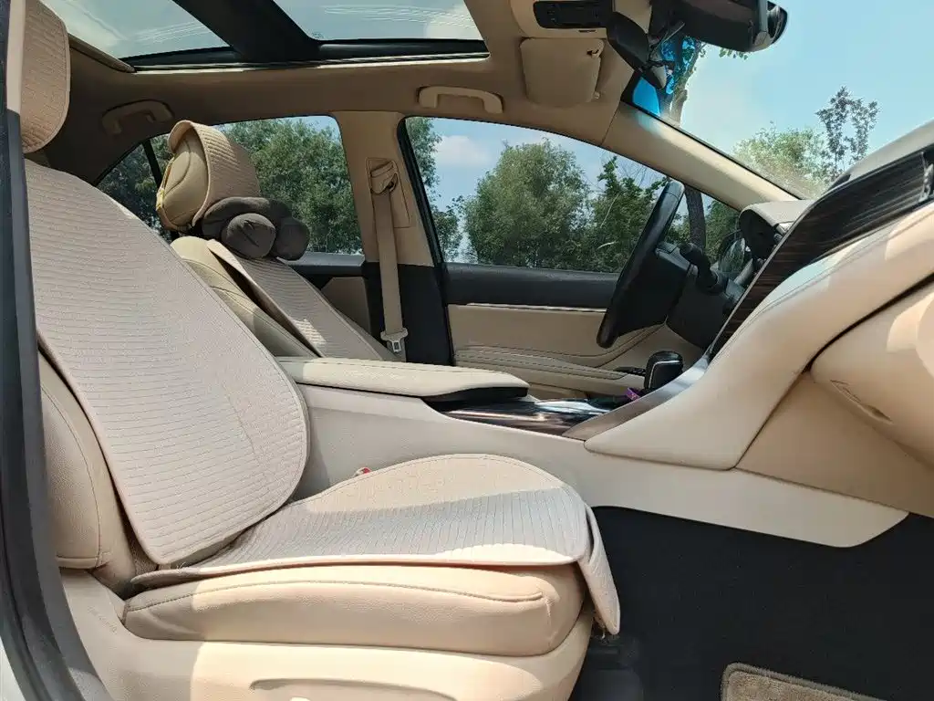 Camry 2.5 G Luxury