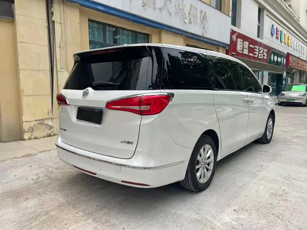 Buick GL8 ES 28 T Premium CN-V