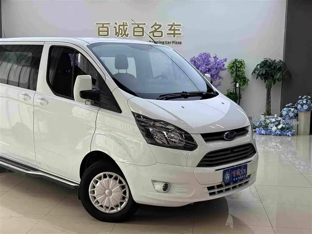Transit 全顺 2019款 2.0 T汽油自动商旅型短轴低顶9座国VI