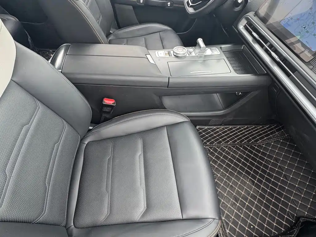 BAIC BJ30 1.5 T Magic Core Electric Drive Advanced