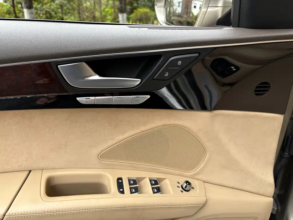 Audi A8 A8 L 50 TFSI quattro Luxury
