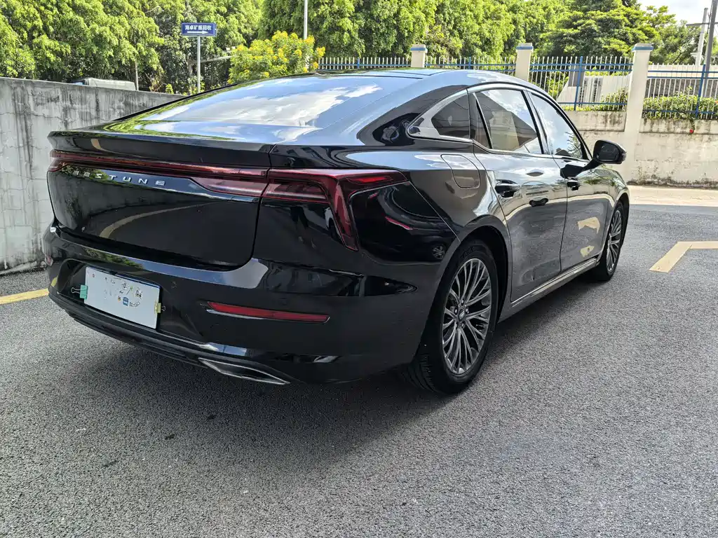 Besturn B70 3 rd Gen 1.5 T Auto Smooth Enjoyment