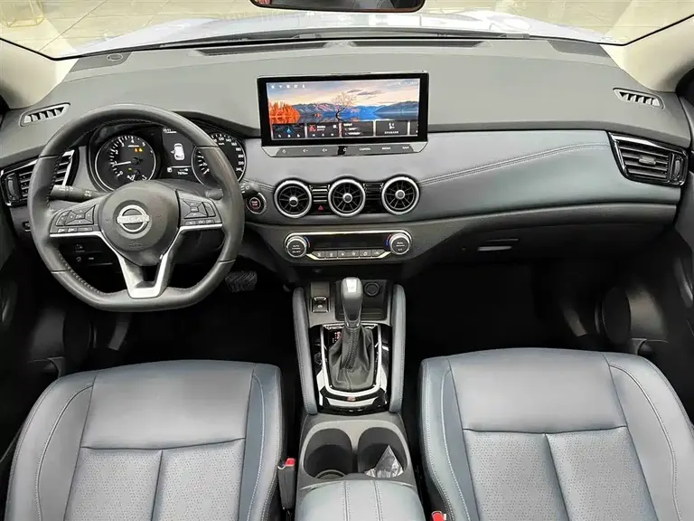 Nissan Qashqai Honor 2.0 L CVT XV+ Leading