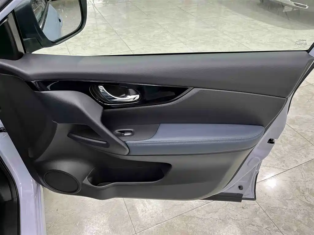 Qashqai Honor 2.0 L CVT XV+ Leading