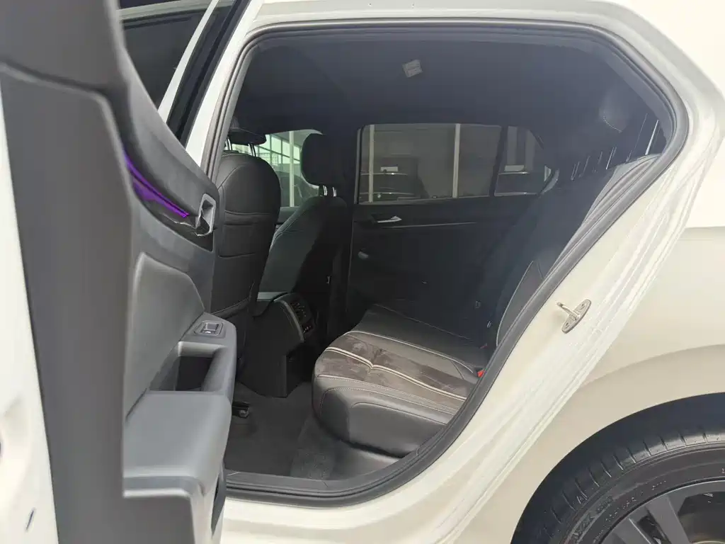 Golf Facelift 280 TSI DSG R-Line Lite