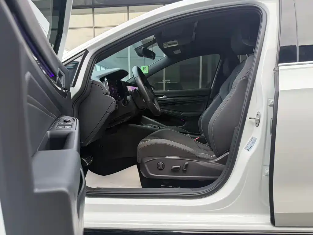 Golf Facelift 280 TSI DSG R-Line Lite