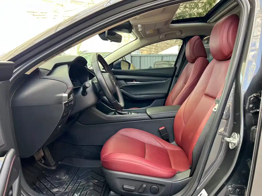 Mazda 3 Axela 2.0 L Auto Quality Wise Obsidian