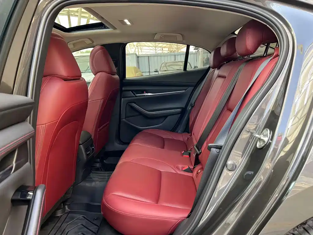Mazda 3 Axela 2.0 L Auto Quality Wise Obsidian