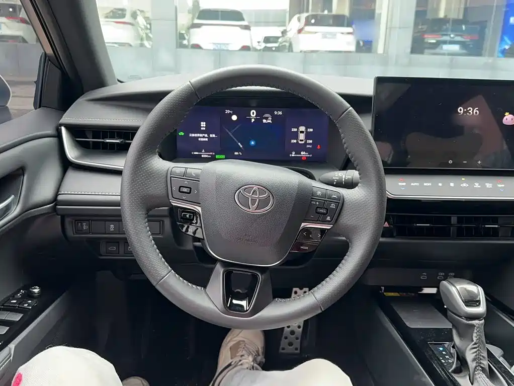 Camry Dual Engine 2.0 HXS Sport Plus