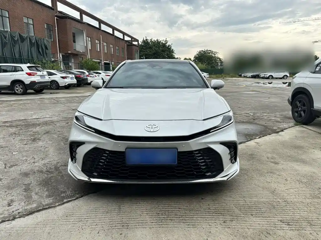 Camry Dual Engine 2.0 HXS Sport Plus
