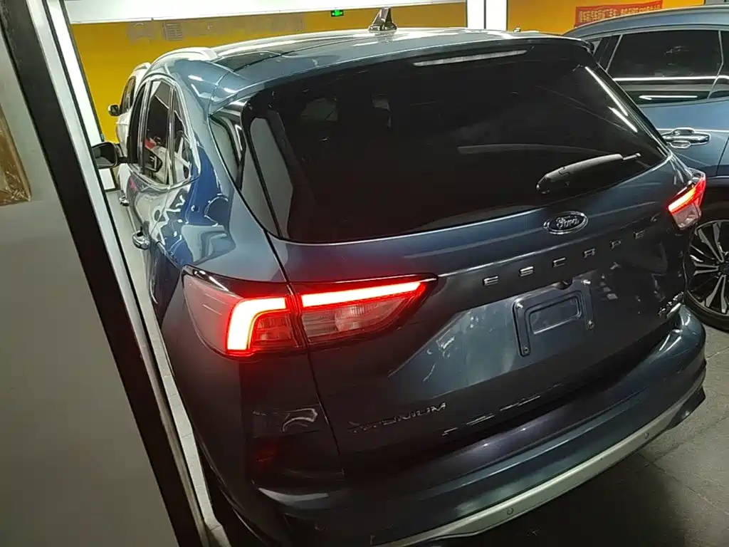 Escape EcoBoost 245 4 WD Excellence Enjoyment