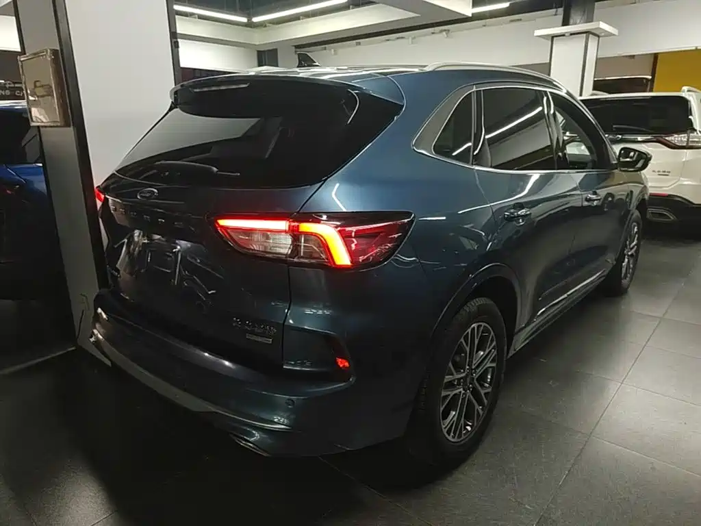 Escape EcoBoost 245 4 WD Excellence Enjoyment