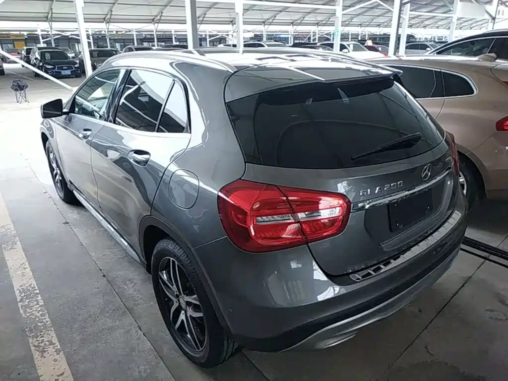 Mercedes-Benz GLA GLA 200 Fashion