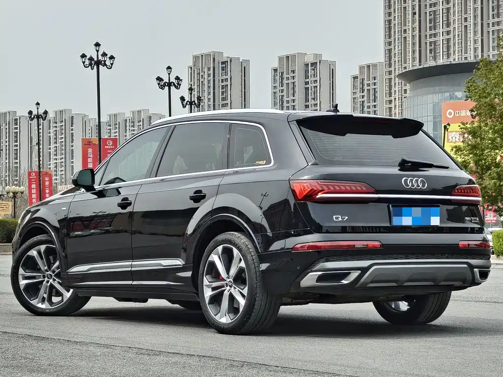 Audi Q7 55 TFSI quattro S line Sport