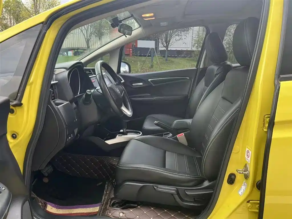 Fit 1.5 L EXLI CVT Leading