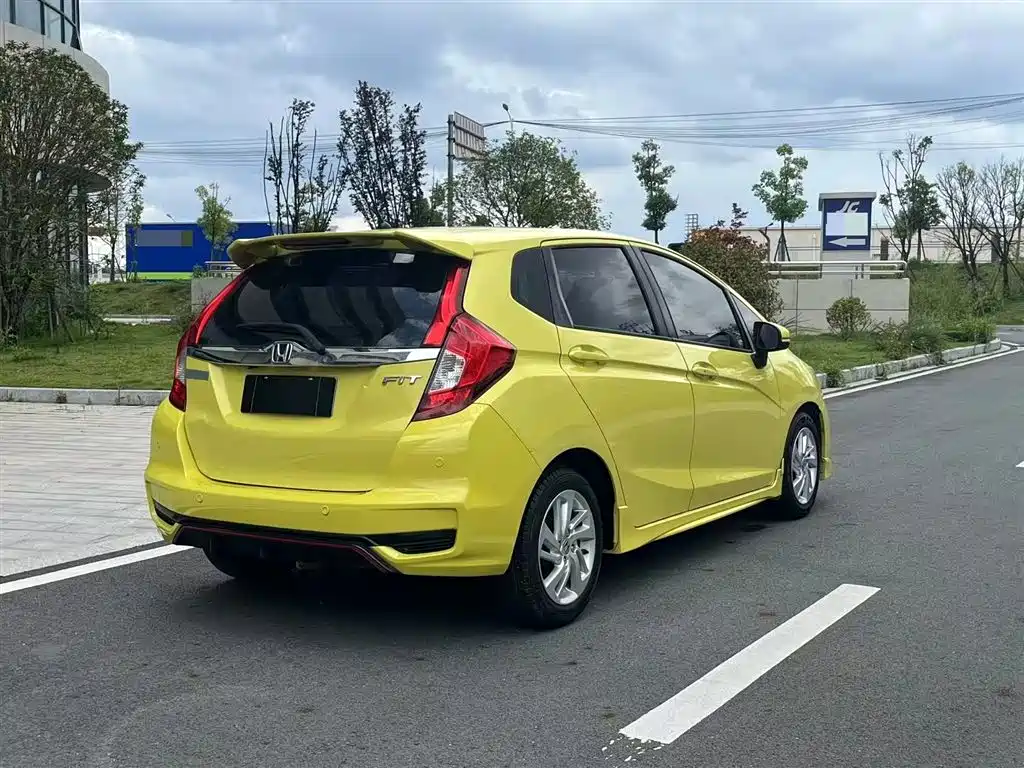 Fit 1.5 L EXLI CVT Leading